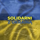 Flaga ukrainy z napisem solidarni z ukrainą